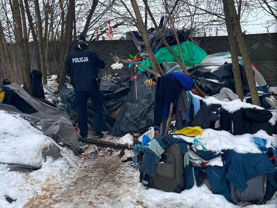 Kilkanaście stopni mrozu i prowizoryczny szałas. Policyjna interwencja na osiedlu Południe Kilkanaście stopni mrozu i prowizoryczny szałas. Policyjna interwencja na osiedlu Południe