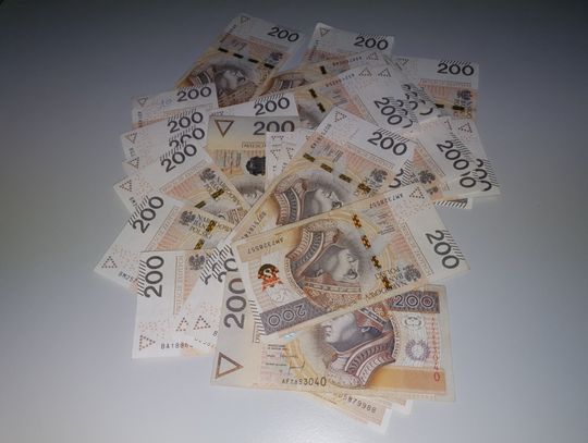 Kolejna akcja oszustów. Starsze kobiety straciły pieniądze i biżuterię