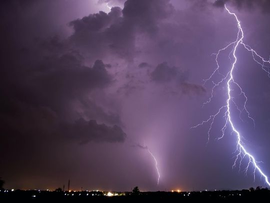 Kolejne burze dzisiejszej nocy. Jest alert RCB