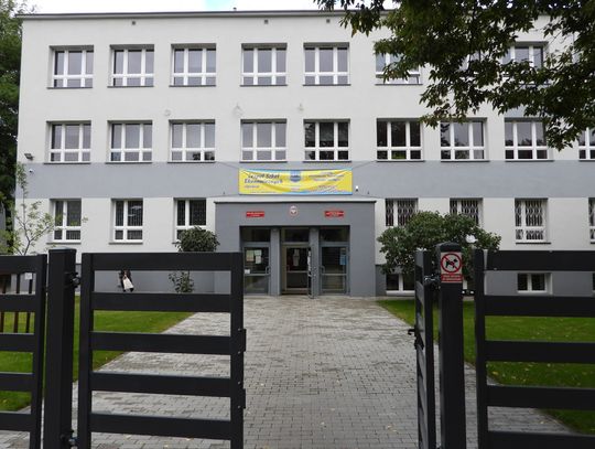 Kolejne placówki edukacyjne ewakuowane z powodu alarmu