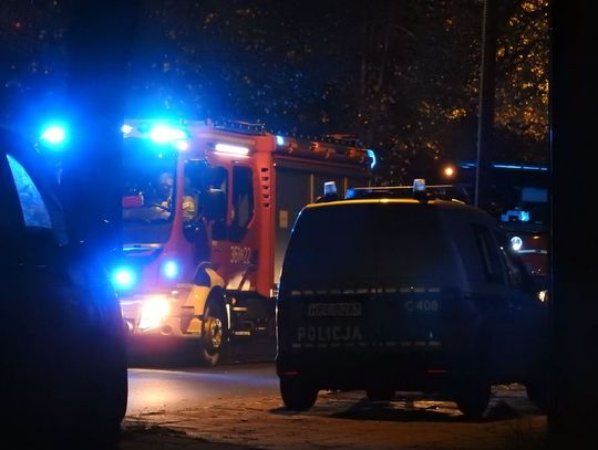 Kolejny pożar pustostanu. Bezdomny mężczyzna przewieziony do szpitala