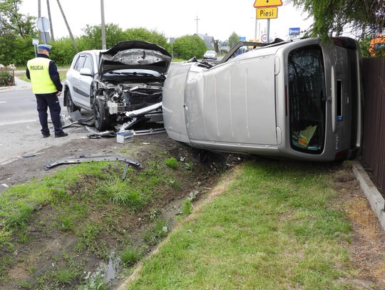 Kolizja na skrzyżowaniu ul. Dobrzyńskiej i al. ks. Popiełuszki 