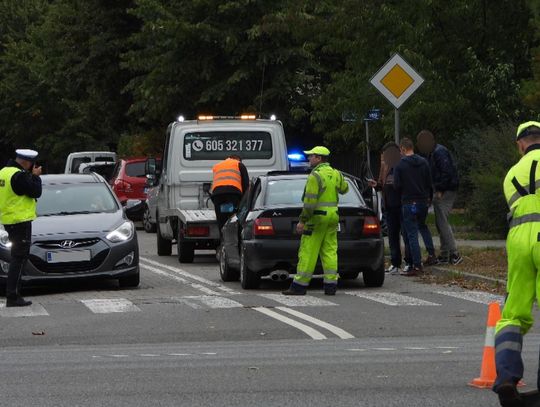 Kolizja na skrzyżowaniu ulic Kruszyńskiej i Zbiegniewskiej