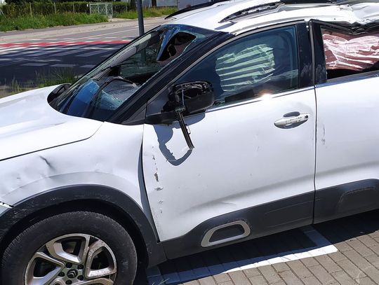 Kolizja trzech pojazdów na ulicy Zielnej. Jedna osoba została przewieziona do szpitala 