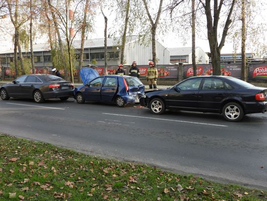 Korki na ul. Wienieckiej. Zatrzymano ruch z powodu kolizji trzech aut