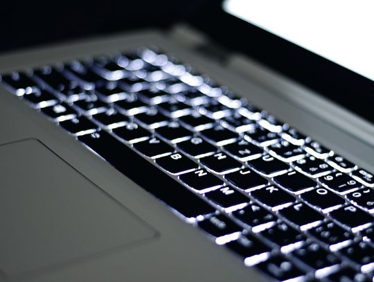 Laptop poleasingowy a klasy jakościowe sprzętu - wszystko, co musisz wiedzieć