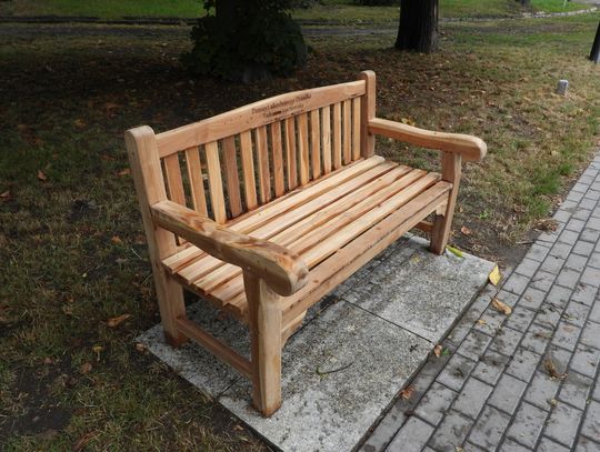 Ławka w parku dla Prezydenta Tadeusza Joachimiaka. Kto ją ufundował? 