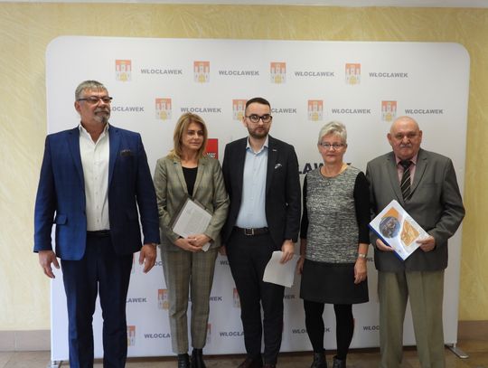Lewica: "Popieramy fakt, że Włocławek będzie w przyszłości posiadał dobre połączenie z CPK..."