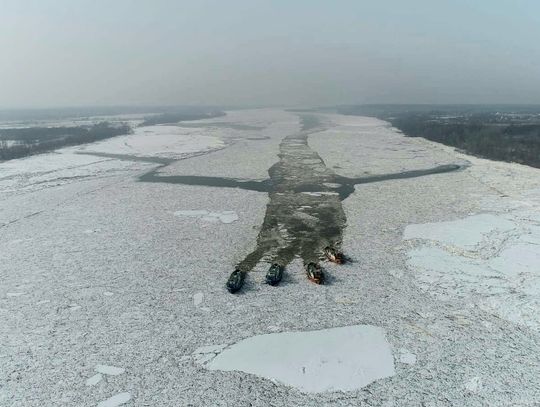 Lodołamacze przebiły się przez najtrudniejszy odcinek zatoru na zbiorniku włocławskim