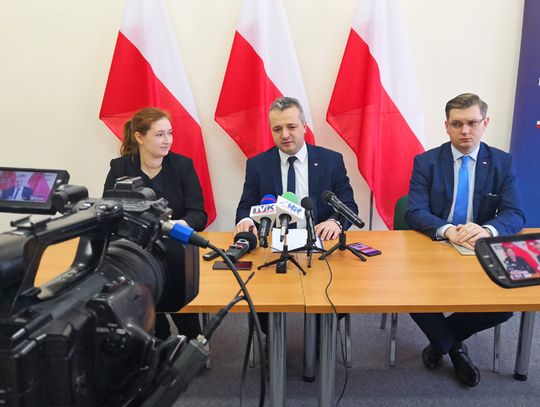 Ma zrównoważyć rozwój, a na starcie nierówno traktuje media. 27 latka "wciśnięta" do Włocławka jako specjalista...