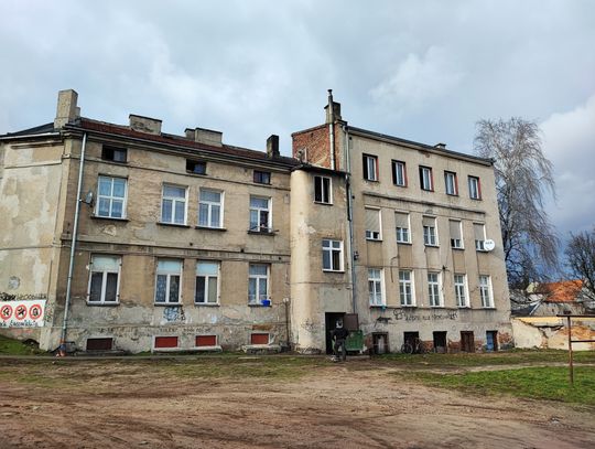 Mieszkańcy kamienicy przy ul. Łęgskiej wrócili do swoich mieszkań 