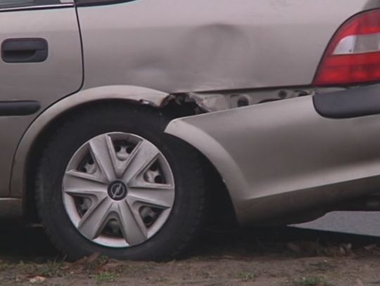 Mieszkaniec gm. Kowal spowodował kolizję i uciekł z miejsca zdarzenia. Był pijany i nie miał uprawnień...