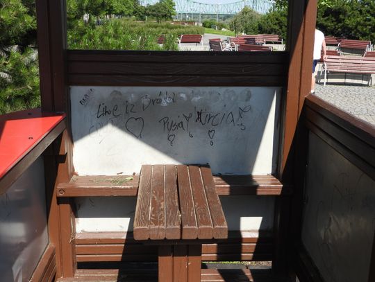 Mieszkanka Włocławka o placu zabaw na Bulwarach: "...tam za chwilę stanie się nieszczęście"