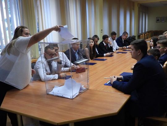 Młodzieżowa Rada Miasta wybrana. Pierwsza Sesja już za tydzień