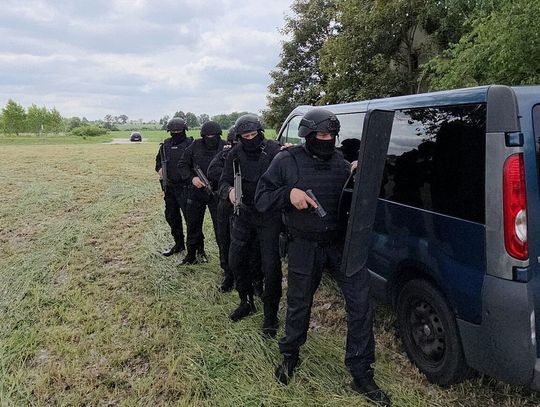 Mundurowi z regionu prowadzili wspólne ćwiczenia. Chodziło o rozszczelnioną instalację