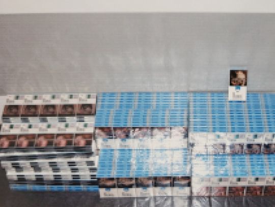 Mundurowi zabezpieczyli u 74-latka 650 paczek papierosów