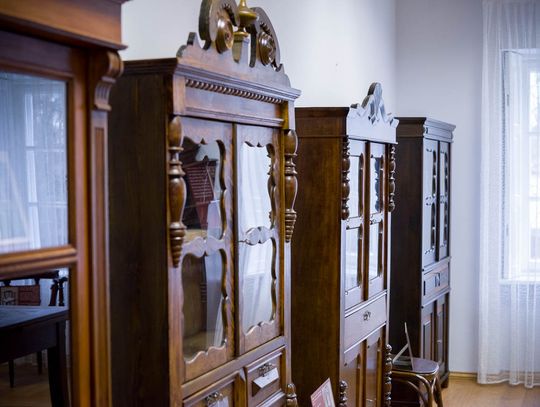 Muzeum odnowiło 23 zabytkowe meble z pierwszej połowy XX wieku