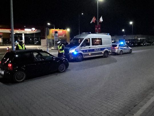 44 kierowców i 4 pasażerów z mandatami po "zlocie miłośników motoryzacji"