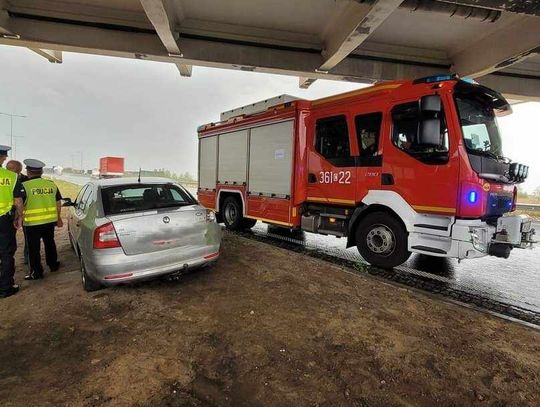 Na autostradzie A1 zderzyły się Skoda, Mercedes oraz Renault