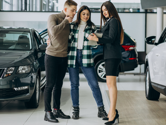 Na co zwrócić uwagę, wynajmując samochód od razu po przylocie?