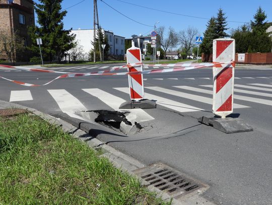 Na naprawę zapadliska na skrzyżowaniu Prusa i Wiejskiej trzeba będzie jeszcze długo czekać 