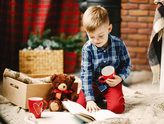 Najlepsze propozycje zabawek na prezent dla dziecka w różnym wieku