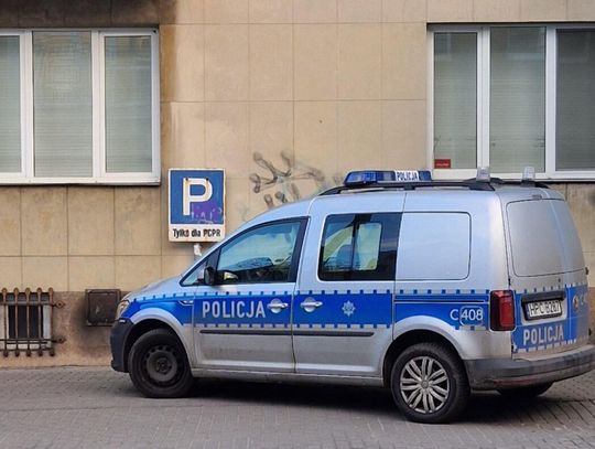 Nieletnia w kajdankach. Policja interweniowała w centrum Włocławka