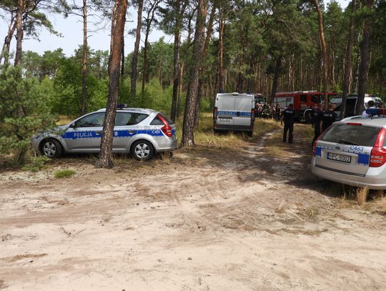 Nieoficjalnie: Zaginął policjant. Trwa akcja poszukiwawcza w lesie na Zazamczu