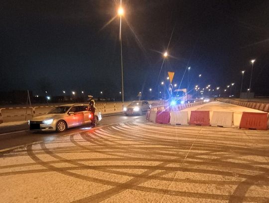 Nietrzeźwy wpadł na autostradzie A1, stracił prawo jazdy, teraz stanie przed sądem