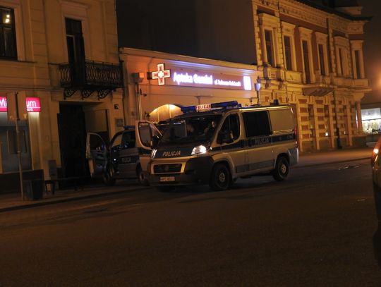 Nocna akcja policji w centrum miasta okazała się interwencją dotycząca awantury domowej