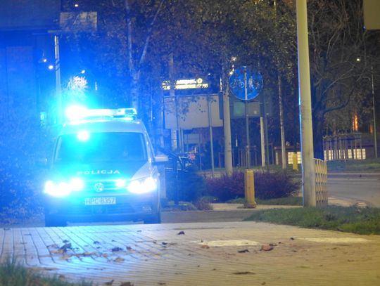 Nocna akcja służb. Poszukiwany był 77-letni mężczyzna