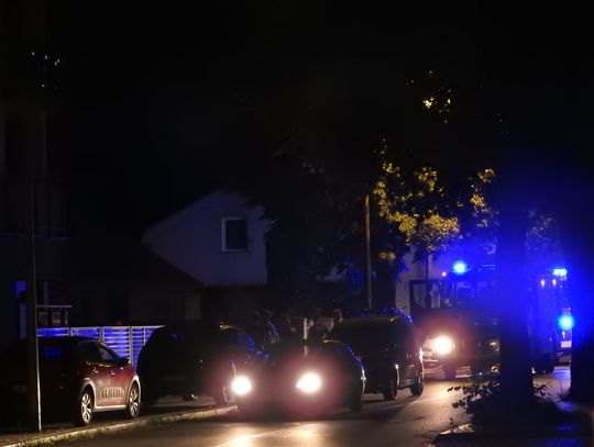 Nocny pożar pustostanu przy ul. Szpitalnej. Ogień gasiły dwie jednostki straży pożarnej