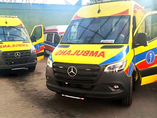 Nowe karetki za ponad 2 miliony złotych we Włocławku. To specjalistyczne ambulanse bariatryczne