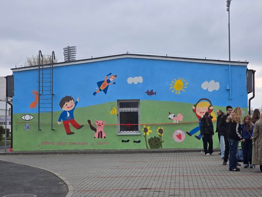 Nowy mural we Włocławku. Symboliczne odsłonięcie przy ul. Sportowej [wideo]