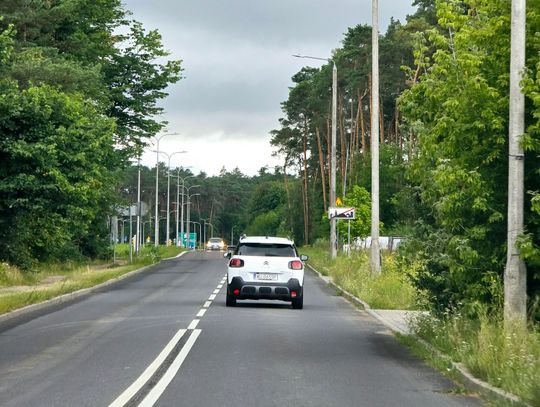 318 000 złotych kosztował będzie nowy odcinek ścieżki pieszo-rowerowej przy ul. Wiejskiej. Ma połączyć...