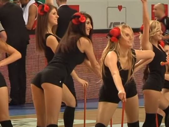 Nowy zespół cheerleaderek na meczach Anwilu. Na parkiet wybiegną tancerki z Dynamite Dance Studio