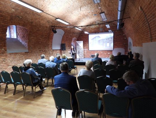 Obecni i byli radni spotkali się w Centrum Kultury Browar B., aby promować to miejsce...