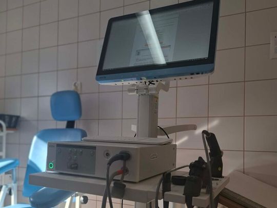 Oddział Otolaryngologii, Chirurgii Głowy i Szyi ma nowy sprzęt. Urządzenie pozwala na ocenę struktur nosa, gardła i krtani