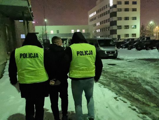 Odpowie za usiłowanie zabójstwa. Zaatakował ostrym narzędziem 55-latka na ul. Kaliskiej