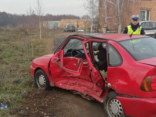 Ofiara śmiertelna i siedem osób w szpitalu w wyniku zderzenia samochodów w Borzymowicach