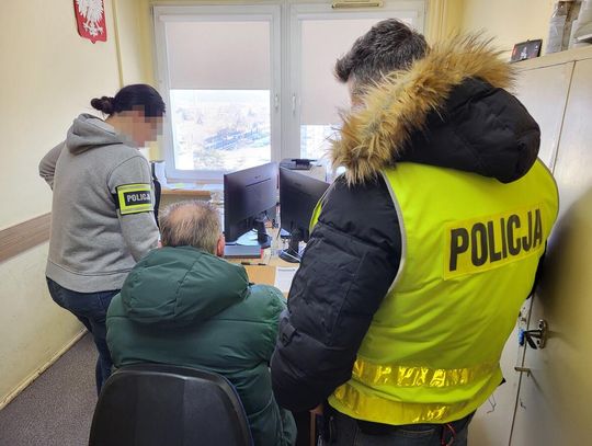 Okradał włocławskie seniorki podszywając się pod elektryka. Zatrzymano go w Toruniu