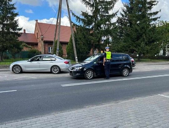Ostatni weekend wakacji. Kierowca Jaguara miał ponad 2,4 promila alkoholu w organizmie