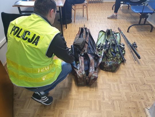 Para włamywaczy wpadła po kradzieży wędek z klatki schodowej na os. Południe