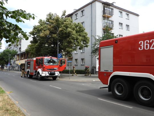 Płonął garnek, a mężczyznę obudził dopiero dźwięk wyważanych drzwi przez Straż Pożarną...