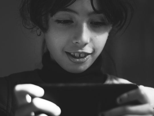 Policja ostrzega przed grą dla dzieci prowadzącą do samookaleczeń i samobójstw "Straszny Goofy"