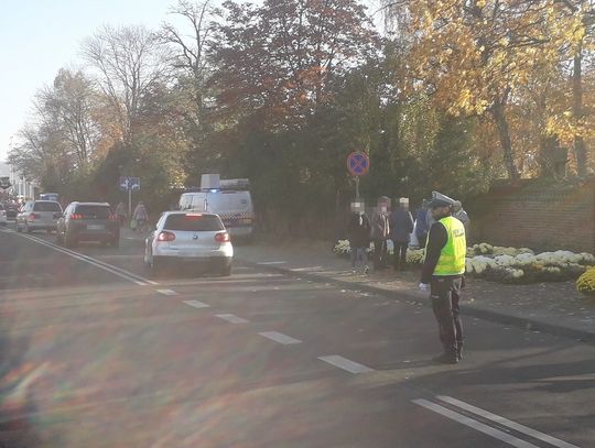 Policja podsumowuje akcję "ZNICZ-2021". 39 zdarzeń drogowych 