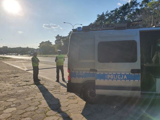 radiowóz,policjanci