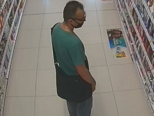 Policja poszukuje sprawcy kradzieży szczoteczek do zębów 