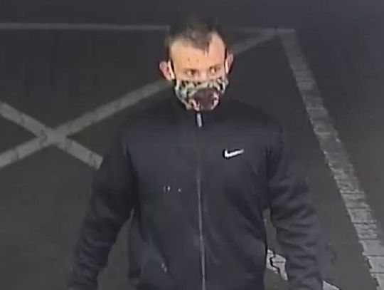 Policjanci poszukują mężczyzny ze zdjęcia
