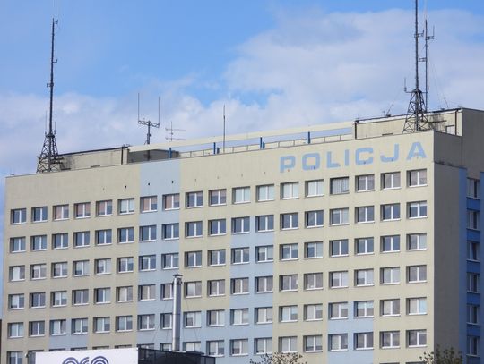 Policjanci poszukują świadków uszkodzenia Renault przy ul. Wienieckiej